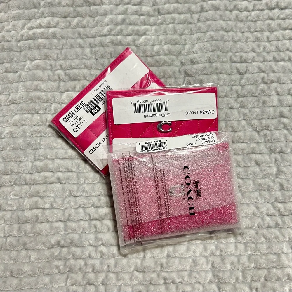 Coach Essential Card Case With Pillow Quilting Pink - Picture 5 of 5